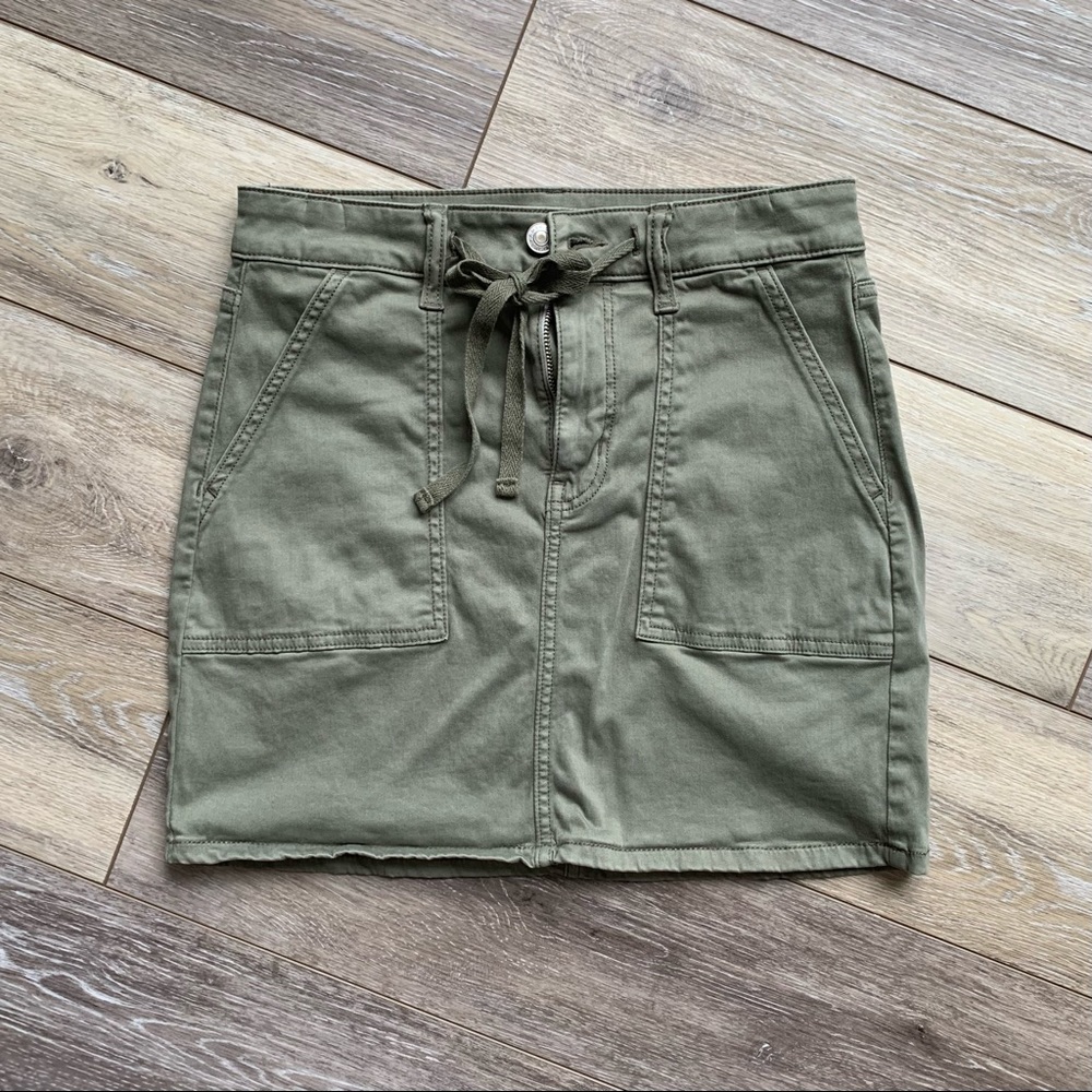 AE Green Super Stretch High-Rise Mini Skirt with Drawstring (XS/S)